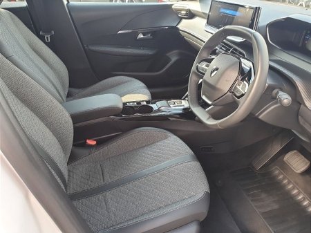 2025 Peugeot 208 - photo 9