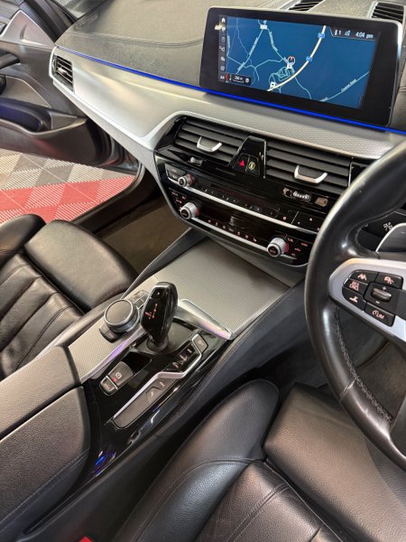 2018 BMW 5-Series - photo 10