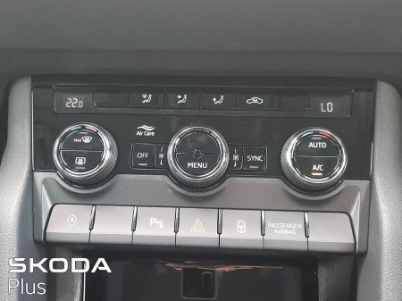2025 Skoda Karoq - photo 17