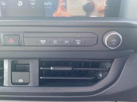 2026 Ford Transit Custom - photo 16