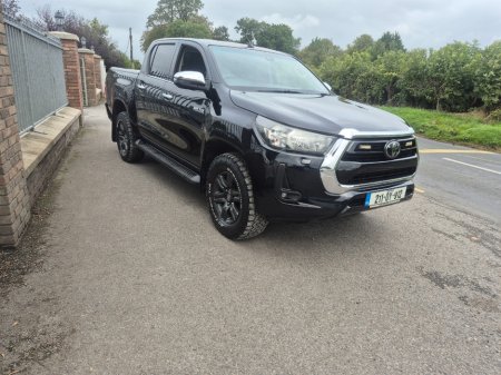 2021 Toyota Hilux - photo 2