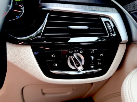2018 BMW 5-Series - photo 20