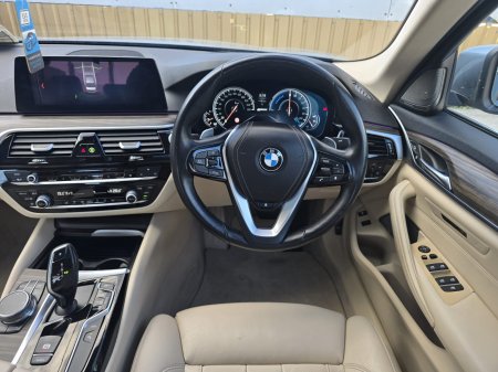2018 BMW 5-Series - photo 23