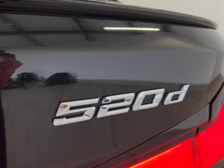 2022 BMW 5-Series - photo 24