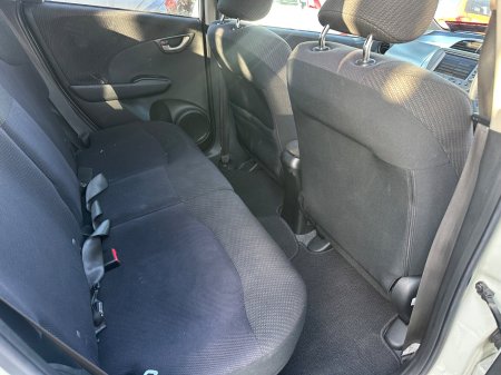 2011 Honda Fit - photo 23