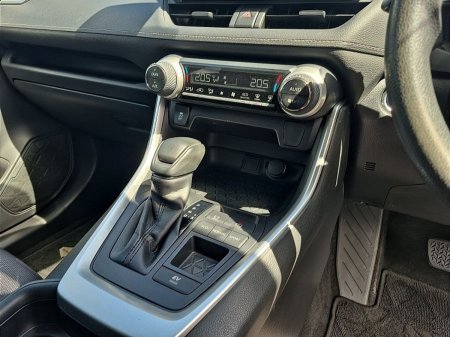 2020 Toyota RAV4 - photo 12