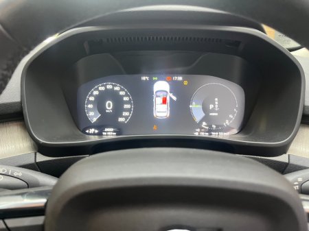 2022 Volvo XC40 - photo 12