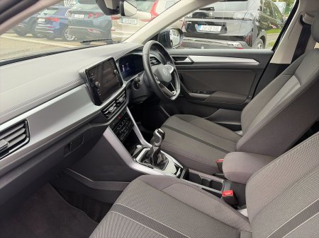 2026 Volkswagen T-Roc - photo 2