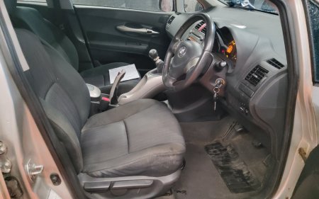 2010 Toyota Auris - photo 6