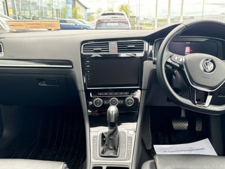 2020 Volkswagen Golf - photo 8