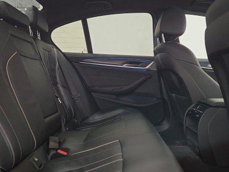 2021 BMW 5-Series - photo 22