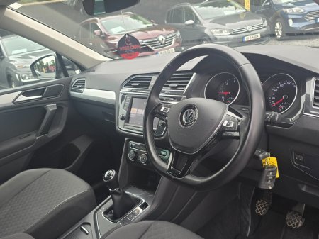 2016 Volkswagen Tiguan - photo 5