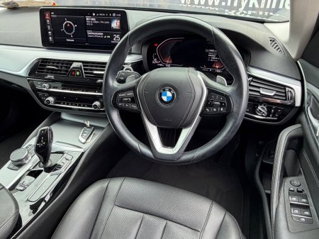 2023 BMW 5-Series - photo 10