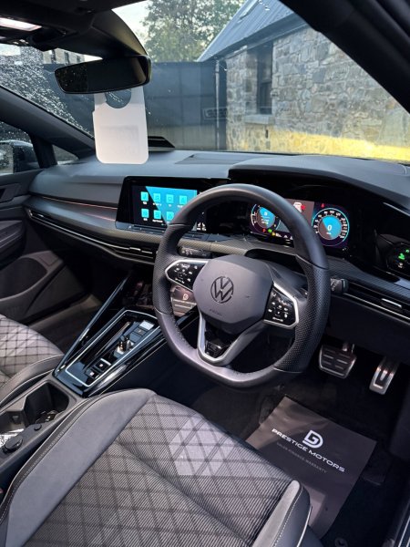 2023 Volkswagen Golf - photo 12