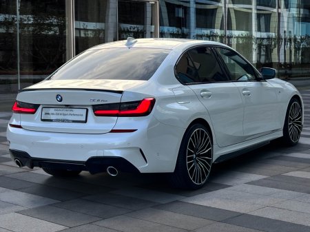 2022 BMW 3-Series - photo 6