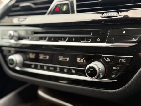 2017 BMW 5-Series - photo 6