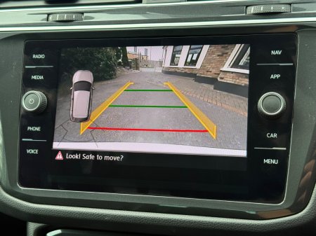 2020 Volkswagen Tiguan - photo 25