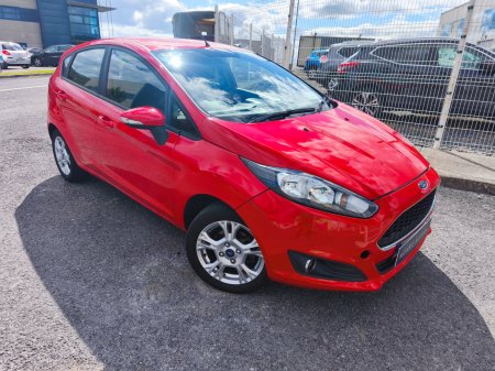 2017 Ford Fiesta - photo 2