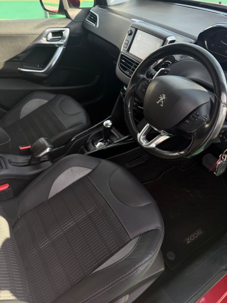 2017 Peugeot 2008 - photo 11