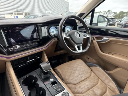 2019 Volkswagen Touareg - photo 6
