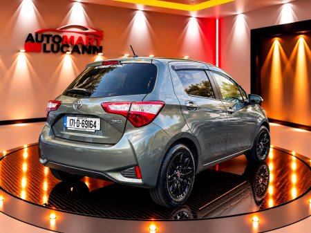 2017 Toyota Vitz - photo 11