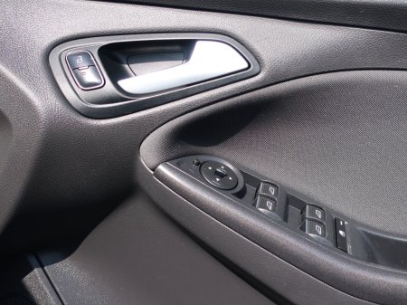 2017 Ford Focus - photo 11