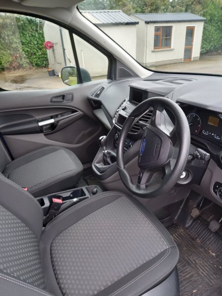 2021 Ford Transit - photo 9