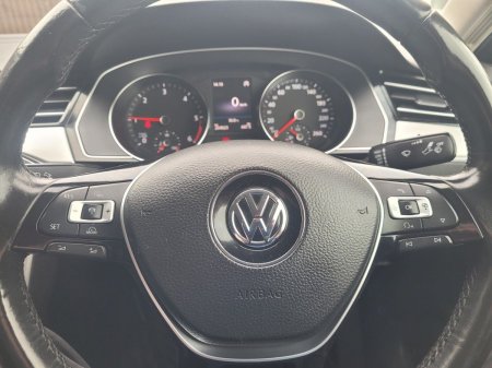2018 Volkswagen Passat - photo 8