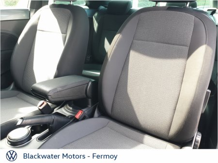 2015 Volkswagen Beetle - photo 23