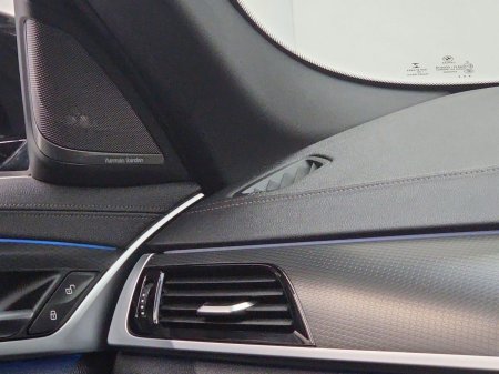 2023 BMW 5-Series - photo 18