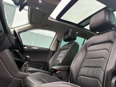 2020 Volkswagen Tiguan - photo 11