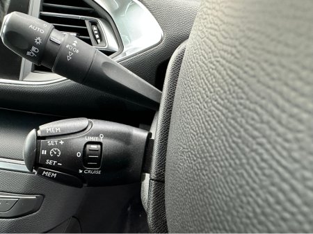 2016 Peugeot 308 - photo 18