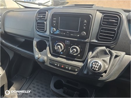 2026 Vauxhall Movano - photo 14