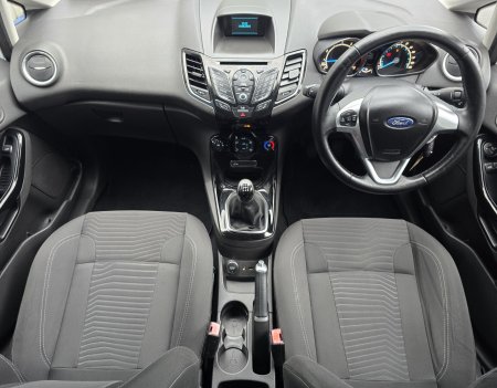 2015 Ford Fiesta - photo 10