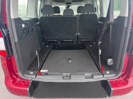2025 Ford Tourneo Connect - photo 10