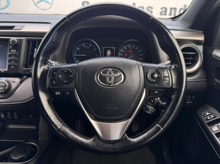 2016 Toyota RAV4 - photo 16
