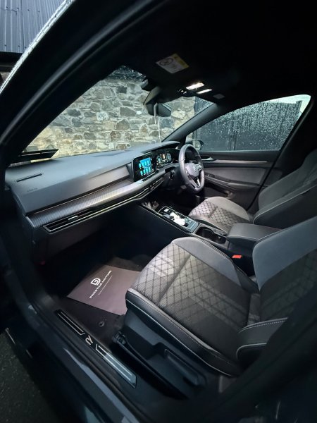 2023 Volkswagen Golf - photo 17