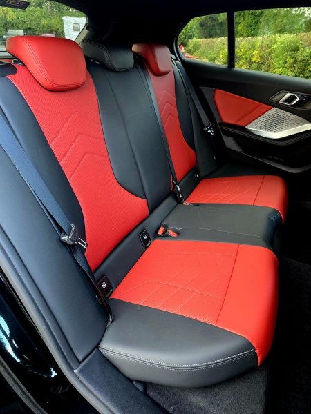 2025 BMW 1-Series - photo 27