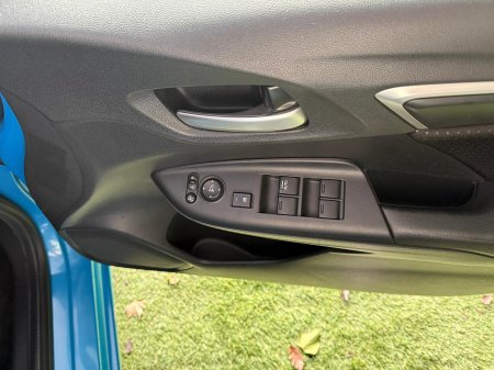 2014 Honda Fit - photo 16