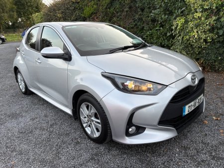 2021 Toyota Yaris - photo 2