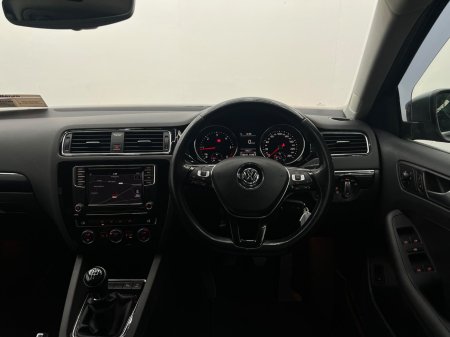 2018 Volkswagen Jetta - photo 11