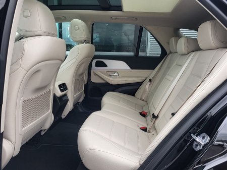 2027 Mercedes-Benz GLE - photo 8