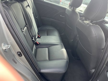 2016 Toyota Avensis - photo 10
