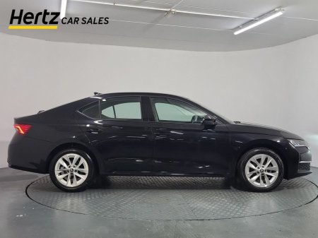 2025 Skoda Octavia - photo 2