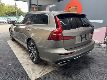 2021 Volvo V60 - photo 5
