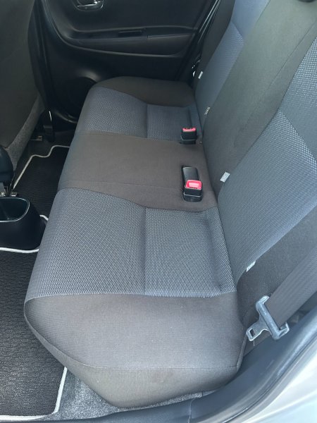 2018 Toyota Vitz - photo 15