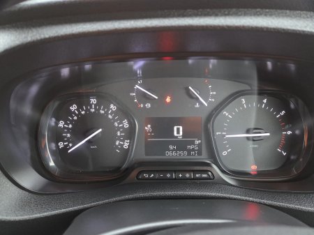 2021 Vauxhall Vivaro - photo 16