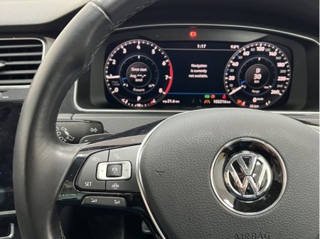 2020 Volkswagen Golf - photo 26