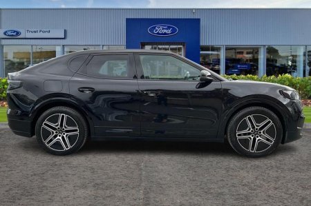 2025 Ford Capri - photo 3