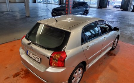 2006 Toyota Corolla - photo 2